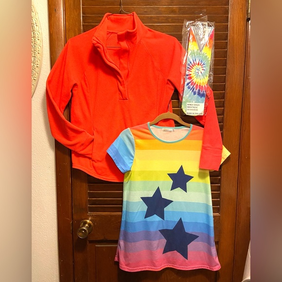 3/$10 ❤️☀️”Easy to see you & keep you safe in a crowd” Bright Young Fun bundle🌈 - Picture 2 of 11